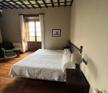 Loro House | Palacio Conde Toreno