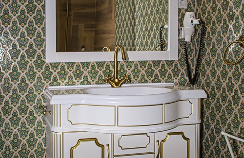 Avrig Hotel | Palatul Brukenthal Avrig