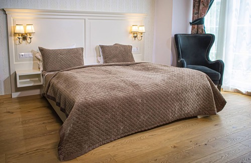 Avrig Hotel | Palatul Brukenthal Avrig