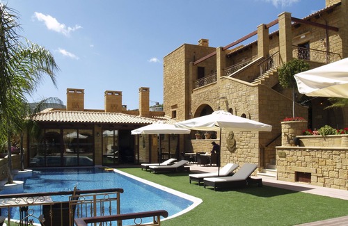 Vasilopoulo Villa | Palazzo Loupassi - King George Grand Suite