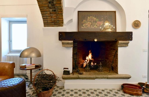 Garaguso Apartment | Palazzo Moles