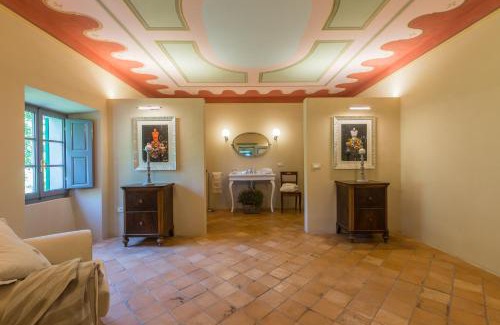 Ripoli Villa | Palazzo Rosadi by PosarelliVillas