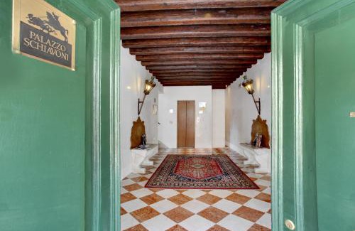Castello House | Palazzo Schiavoni Residenza d'epoca & Suite-Apartments