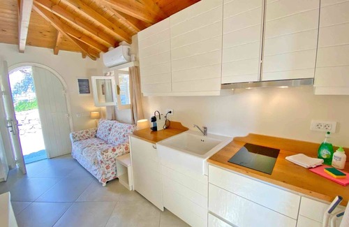 Kalami Cottage | Paleopetres K-Six - Premium Suite - sea views - pool - Kalami -