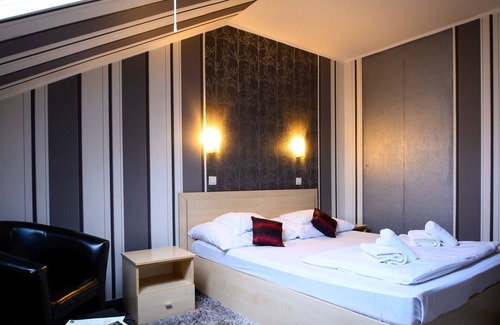 Nyiregyhaza House | Palermó Panzió