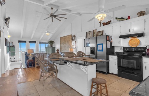 Caswell Beach House | Palermo: Classic Oceanfront Cottage in Quiet Caswell Beach