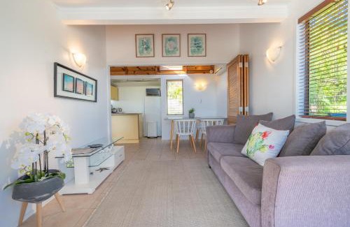 Palm Beach Villa | Palm Beach Cottage with Private Spa Pool