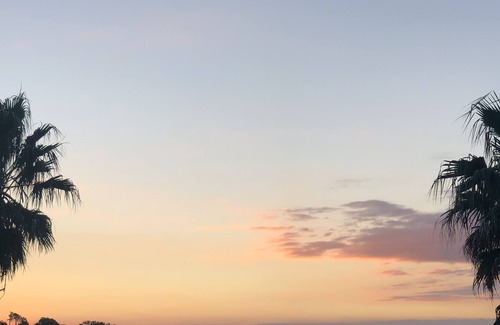 Palm Beach House | Palm Beach Pad, Spa Pool, Double Kayak, Free Wifi, SKY TV, & maybe a car too?