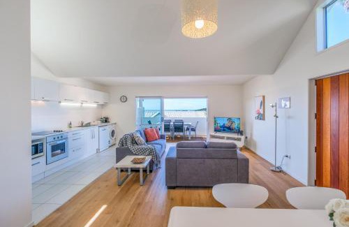 Palm Beach Apartment | Palm Beach Penthouse by Waiheke Pure