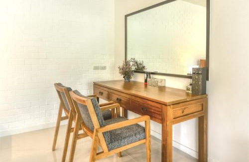 Pak Nam Pran Resort | Palm Beach Resort