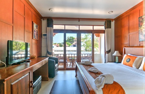 Pak Nam Pran Hotel | Palm Beach Resort