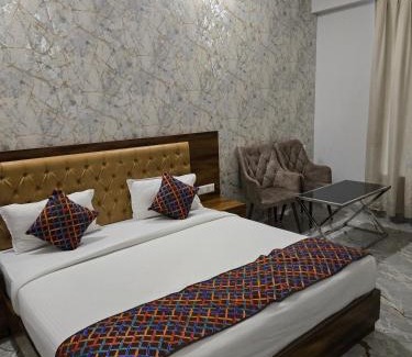 Motihari Hotel | Palm Berry Resort