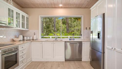Umina Beach House | Palm Cove Retreat - Umina Beach