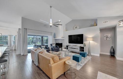 Allen's Ridge House | Palm Harbor Estate w/Pool & Fruit Trees on Acre