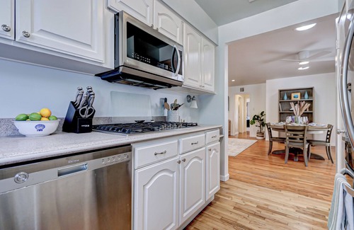 Tree Section House | Palm Haven: A Tranquil Beach Community Escape