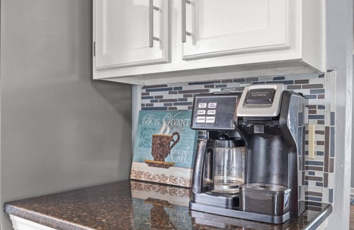Sandalwood House | Palm Paradise hideaway in Jacksonville
