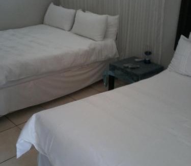 Butterworth Bed & Breakfast | Palm Springs B and B and Self Catering