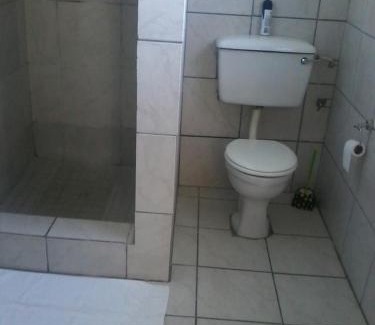 Butterworth Bed & Breakfast | Palm Springs B and B and Self Catering