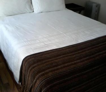 Butterworth Bed & Breakfast | Palm Springs B and B and Self Catering