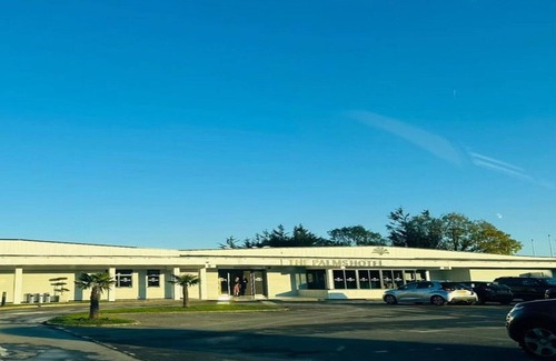 Emerson Park Apartment | Palms Hotel & Retreat By Palette|Sta Twin