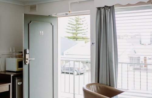 Victor Harbor Hotel | Pan Co Victor Harbor