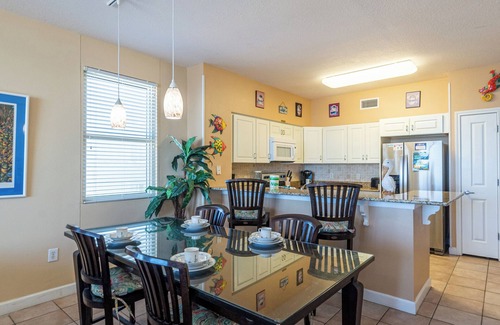 Panama City Beach Condo | Panama Dreamin Shores PCB-Beachfront Wraparound-3BD/3BA~Sleeps 10-Reserved Parking!
