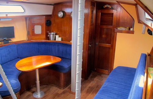 Bocas del Toro Boat Rental | Panama trip aboard a 40ft. Sailboat. Caribbean All-Inclusive Private charter.