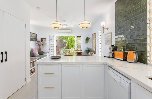 Port Douglas Cottage | Pandanus Place - with Bicycles!