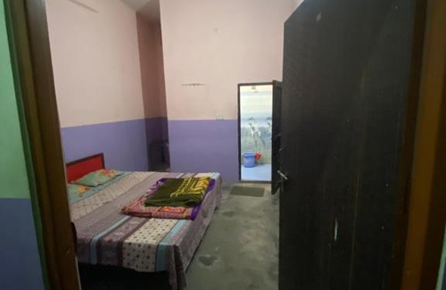 Champawat Cabin | Pandey pooja samagri bhandar