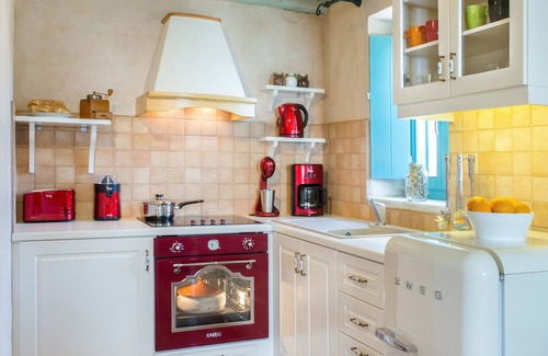 Omales Hotel | Pandora