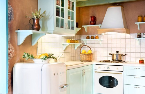 Omales Hotel | Pandora