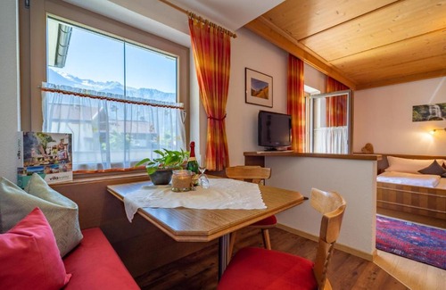 Hoarberg Apartment | Panorama II