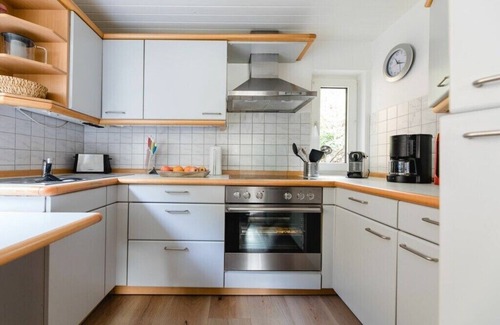 Eslohe House | Panorama Modern retreat