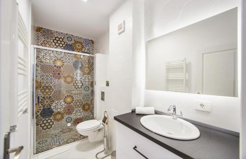 Oradea Apartment | Panorama Views - Spacious Central Apartment