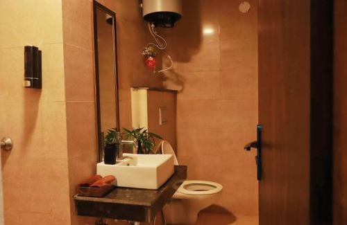 Zirakpur Apartment | Panoramic City Views -15th Floor Studio Apartment