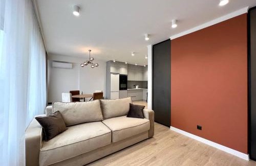 Chisinau Apartment | Panoramic Lake View