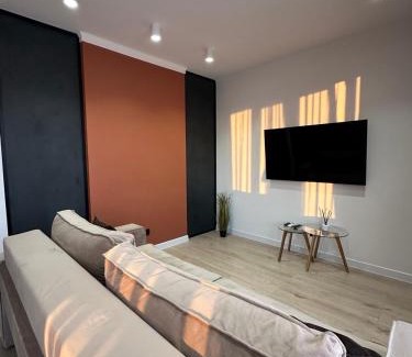 Chisinau Apartment | Panoramic Lake View