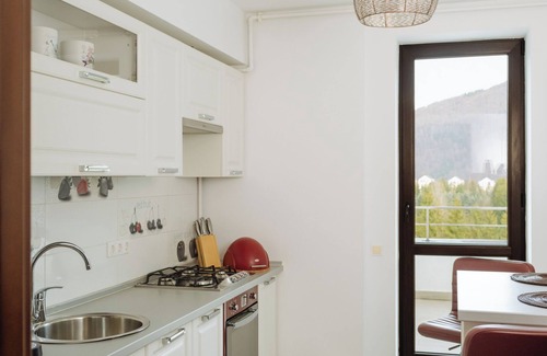 Sinaia Apartment | Panoramic Mountain View Loft - Free Parking