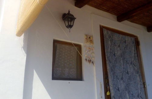 Panarea House | Panoramic seaside apartment in Panarea near beach