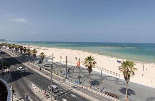 Tel Aviv Promenade Apartment | Panoramic Seaview Balcony Escape with Shelter by Sea N' Rent