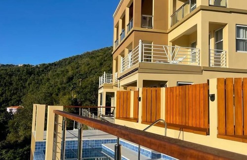 Road Town Villa | Panoramic View-City View Luxury Villa 3