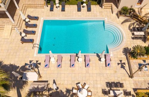 Linoperamata Villa | Pantanassa Palm Tree Mansion