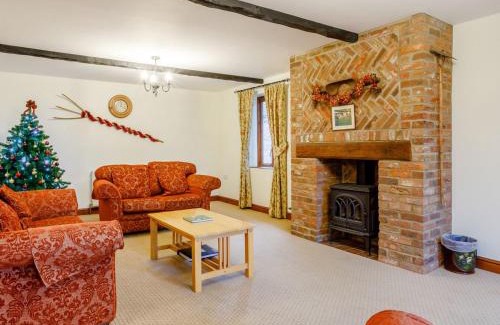 Runcton Holme House | Pantiles Barn - E3866