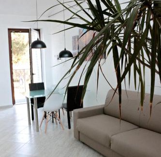 Golasecca Apartment | Paradeisos Residence Sas