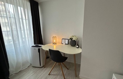 Old Town Apartment | Paradeplatz Apartment by Airhome