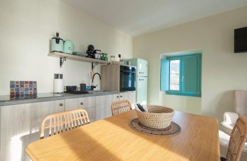 Omales Apartment | Paradise Can Wait Sophia Suites