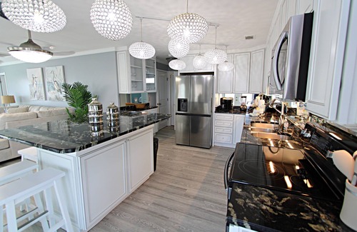 Saint Elmo House | Paradise is calling 🌴 Pick up! The beach is more affordable than you think!