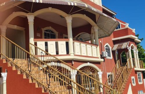 Discovery Bay House | Paradise place grande hotel rooms