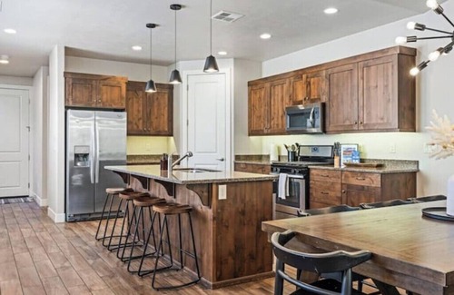 Santa Clara House | Paradise Village 55 with Pool Water Park & Hot Tubnn
