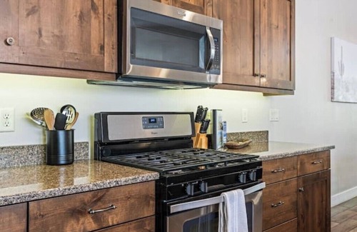Santa Clara House | Paradise Village 55 with Pool Water Park & Hot Tubnn